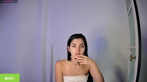Snapshot of slimbaby69 chatting on February 9, 9:06 pm Ivi online show from February 9, 9:06 pm