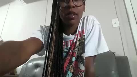 Snapshot of slimmmgooodiexoxo chatting on September 30, 2:33 pm slimmmgooodiexoxo online show from September 30, 2:33 pm