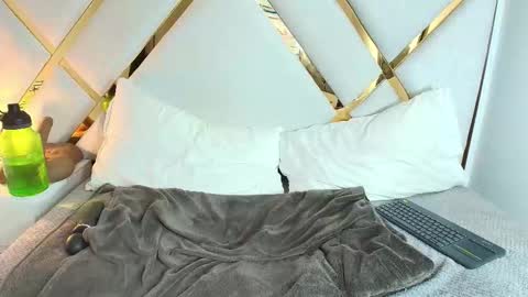 slut_milf_ online show from October 30, 8:54 pm