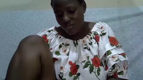 Snapshot of slutmeoutbb chatting on September 13, 6:05 pm slutmeoutbb online show from September 13, 6:05 pm