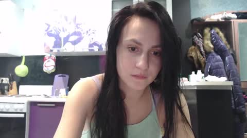 Snapshot of smile_cute_fox chatting on December 7, 2:57 pm smile_cute_fox online show from December 7, 2:57 pm