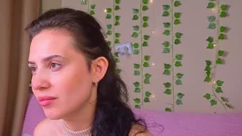 Bella online show from July 13, 8:09 pm