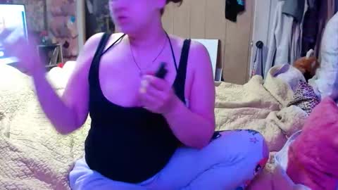 DIAN dee-ann online show from May 13, 9:42 pm