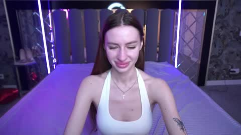 snow_whiteeex online show from April 23, 6:54 am