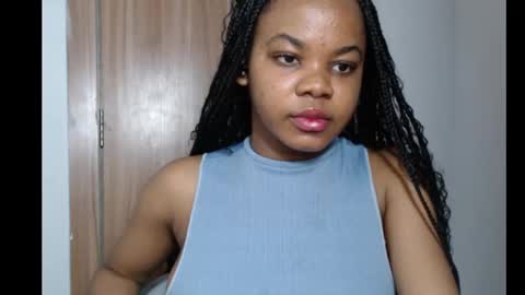 Snapshot of snowdrop5 chatting on February 19, 7:38 pm snowdrop5 online show from February 19, 7:38 pm