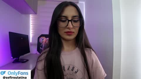 Snapshot of soffi_rousel_ chatting on September 17, 5:33 pm soffi_rousel_ online show from September 17, 5:33 pm