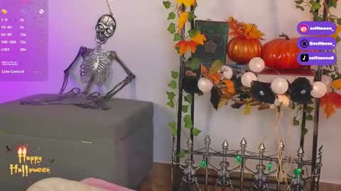 IG Soffimoon   I THANK YOU FOR LEAVING YOUR FOLLOW online show from October 29, 1:10 am