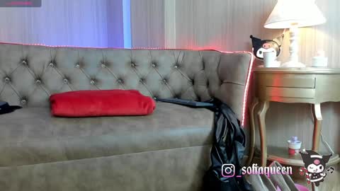 Snapshot of soffiqueen chatting on January 8, 4:00 pm Schedule 1400 - 2100 gtm-5 online show from January 8, 4:00 pm