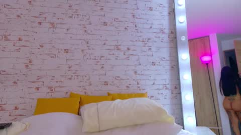 sofhia cruz online show from October 18, 3:53 am