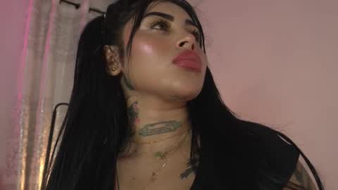 sofhia cruz online show from April 19, 8:33 pm