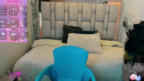 SOFI BLAKE online show from April 24, 12:52 pm