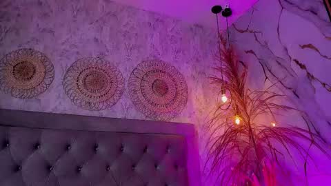 Snapshot of sofi_lovely_ chatting on September 27, 10:28 pm .... . . .... online show from September 27, 10:28 pm
