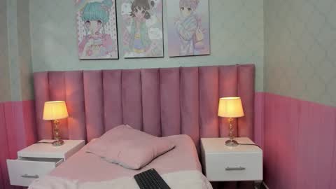       online show from September 21, 10:36 am