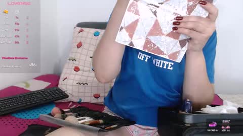 sofi rojas online show from February 3, 8:41 am