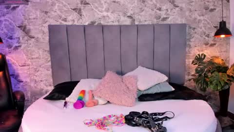 sofi_wiliiams2 online show from April 26, 10:18 pm