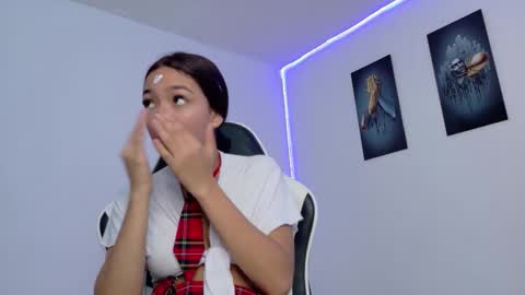 sofia_arango1107 online show from September 28, 8:58 pm