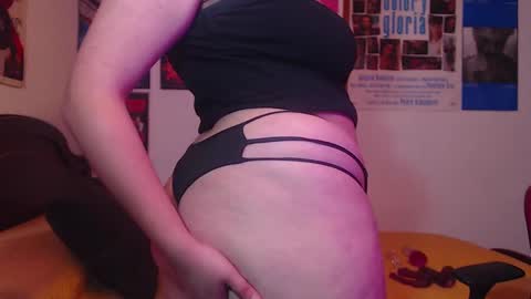 Snapshot of sofia_coolle chatting on February 22, 4:26 pm Sofi online show from February 22, 4:26 pm