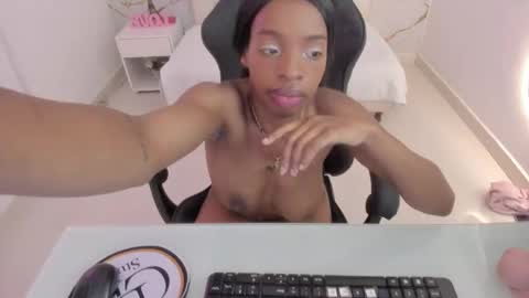 sofia_echeverri online show from February 26, 7:35 pm