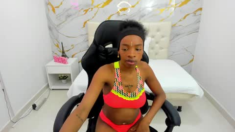 sofia_echeverri online show from April 23, 12:23 pm