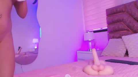 sofia gomes online show from April 25, 1:41 pm