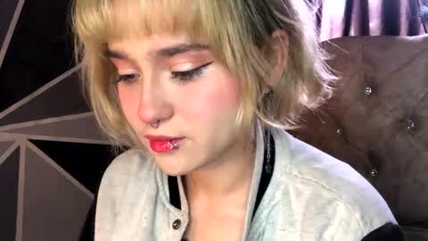 Snapshot of sofia_jimenezz chatting on October 19, 7:27 pm Sofia Jimenez online show from October 19, 7:27 pm