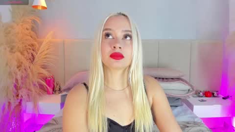 SOFIA PAMELA online show from September 28, 3:17 pm