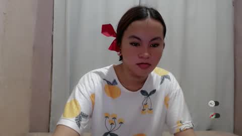 sofia_sweetheart18 online show from April 25, 1:30 am