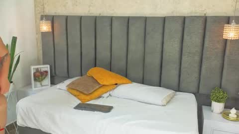 Sofi online show from November 20, 12:06 pm