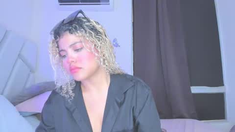 sofiacastillo01 online show from April 28, 9:29 pm