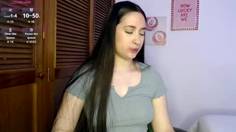 sofiaduque_26 online show from April 26, 7:33 pm