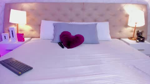 SofiaReyees online show from February 20, 2:07 pm