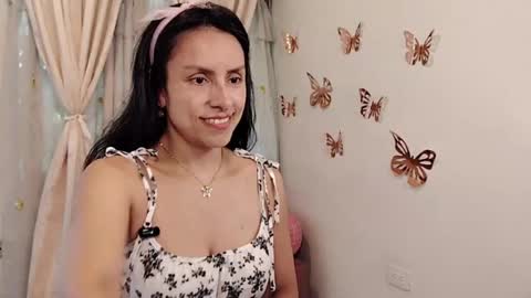 Sofi Bella online show from June 8, 7:14 pm