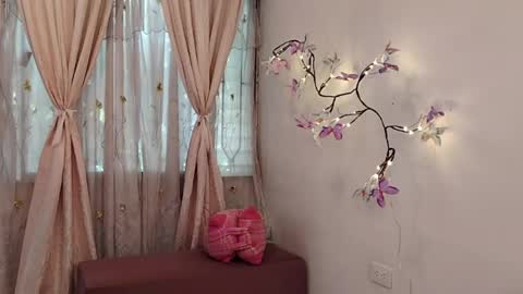 Sofi Bella online show from April 23, 7:16 pm