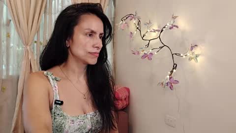 Sofi Bella online show from April 20, 7:17 pm