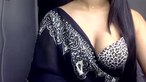 Snapshot of sofie_diva chatting on January 20, 5:48 pm divya online show from January 20, 5:48 pm