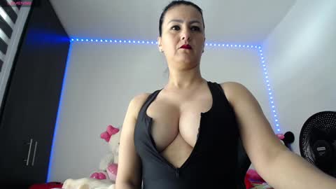 Sofia   online show from December 17, 5:47 pm