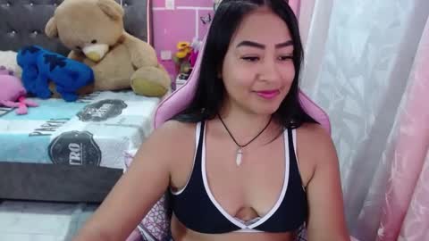Snapshot of sofiiadreams chatting on December 30, 9:29 pm sofia Dreams online show from December 30, 9:29 pm
