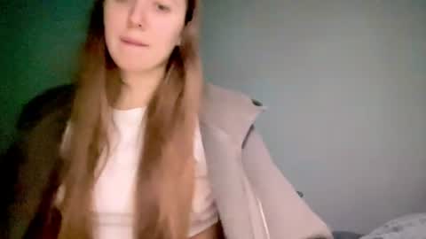 sofimayer online show from June 24, 9:58 pm