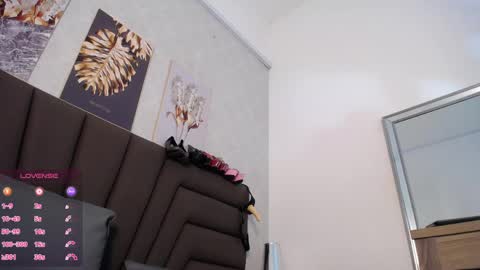      online show from April 20, 6:11 pm