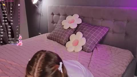 Snapshot of soft_babe chatting on September 12, 7:54 pm Milisa online show from September 12, 7:54 pm