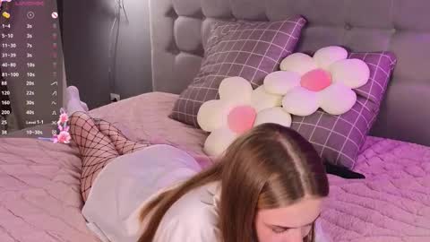 Snapshot of soft_babe chatting on September 13, 7:55 pm Milisa online show from September 13, 7:55 pm
