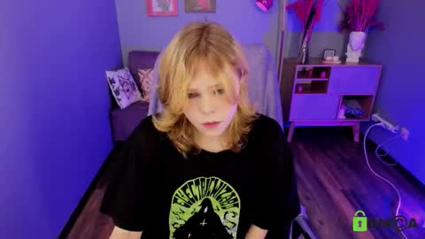 softflame online show from November 24, 11:01 am