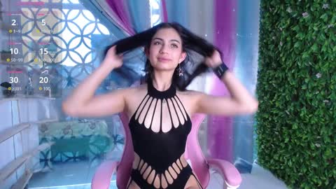 Snapshot of solbeaumont chatting on December 5, 6:22 pm Sol online show from December 5, 6:22 pm