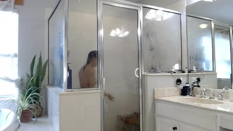 Snapshot of someonesprobl3m chatting on October 29, 2:42 pm someonesprobl3m online show from October 29, 2:42 pm