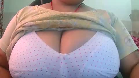 soni88888 online show from February 18, 5:20 am