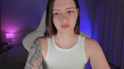 Snapshot of sonia_moon_ chatting on January 10, 1:32 am sonia_moon_ online show from January 10, 1:32 am