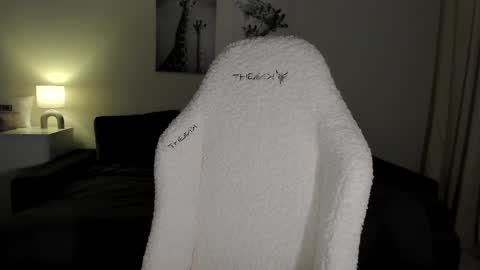 Snapshot of sonia_moon_ chatting on March 12, 2:30 am sonia_moon_ online show from March 12, 2:30 am