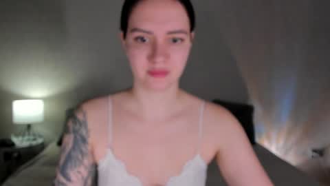 Snapshot of sonia_moon_ chatting on February 1, 1:44 am sonia_moon_ online show from February 1, 1:44 am