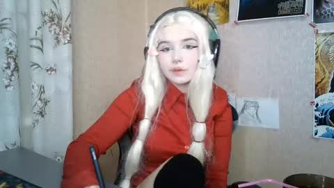 Mila online show from April 23, 5:15 pm