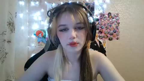 Mila online show from July 22, 3:13 pm